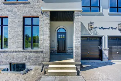 26 Valleywest Road, Brampton, On L6p 4r5