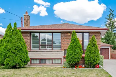89 Wendell Avenue, Toronto, On M9n 3k8