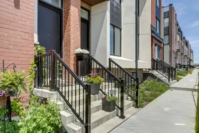 130 Frederick Tisdale Drive 2, Toronto, On M3k 0a5