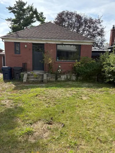 56 Glenhaven Street, Toronto, On M6m 3m3