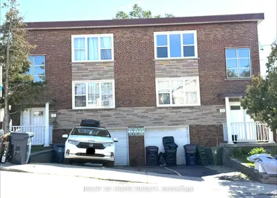 11 Donald Avenue 4, Toronto, On M6m 1j7