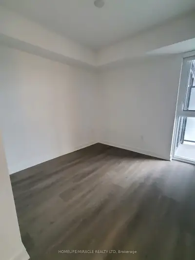 36 Zorra Street 308, Toronto, On M8z 1r7