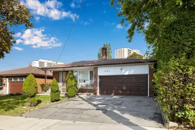 201 Derrydown Road, Toronto, On M3j 1s2