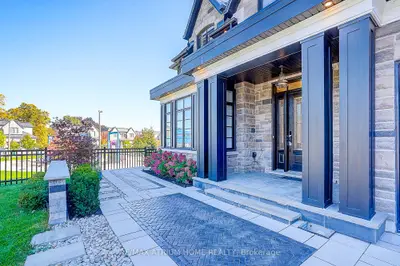 246 Nyla Court, Oakville, On L6l 0g8