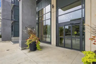 4055 Parkside Village Drive Th6, Mississauga, On L5b 0k8