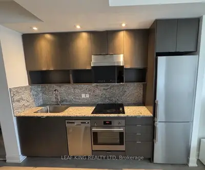 9 Mabelle Avenue 915, Toronto, On M9a 0e1