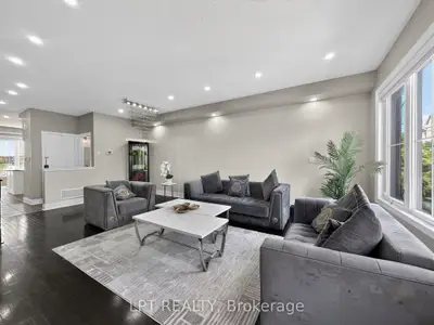 44 Cedar Lake Crescent, Brampton, On L6y 0p9