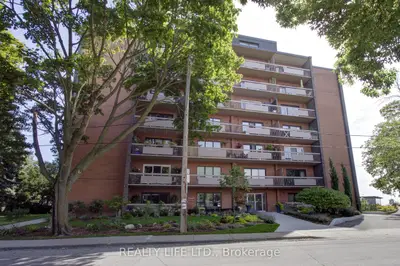 41 Lake Shore Drive 502, Toronto, On M8v 1z3