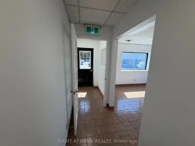 116 Guelph Street 5, Halton Hills, On L7g 4a3