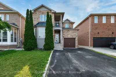 77 Schooner Drive, Brampton, On L7a 3j1