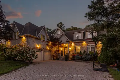 111 Woodhaven Park Drive, Oakville, On L6l 4k4