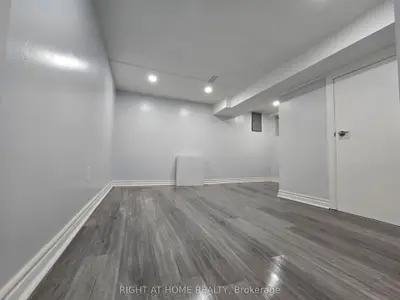 984 Ossington Avenue Bsmt, Toronto, On M6g 3v6