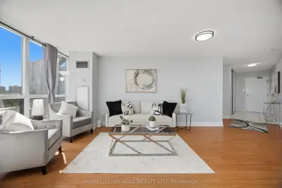 1 Rowntree Road 502, Toronto, On M9v 5g7