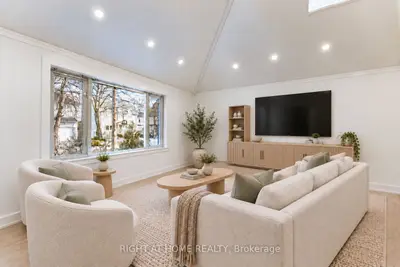 1480 Kenmuir Avenue, Mississauga, On L5g 4b5