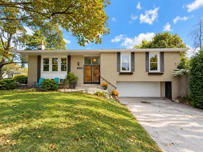 2490 Yarmouth Crescent, Oakville, On L6l 2m8