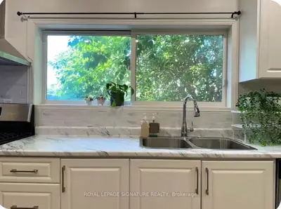 1119 Rebecca Street, Oakville, On L6l 1y6