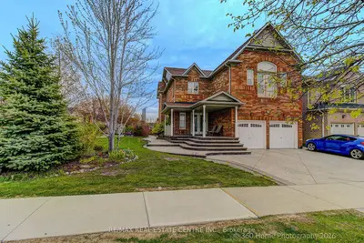 806 White Clover Way, Mississauga, On L5v 3c5