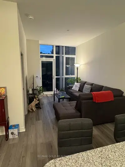 349 Rathburn W 102, Mississauga, On L5b 0g9