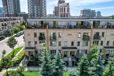 9 Foundry Avenue 116, Toronto, On M6h 0b7