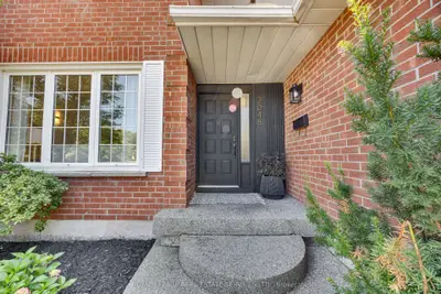 2048 Sixth Line, Oakville, On L6h 3n2