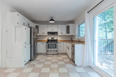 2258 Brookhurst Road, Mississauga, On L5j 1p9