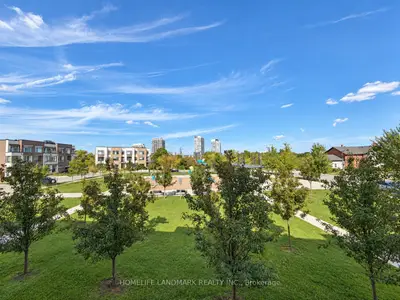 211 Squire Crescent 3, Oakville, On L6h 7c3