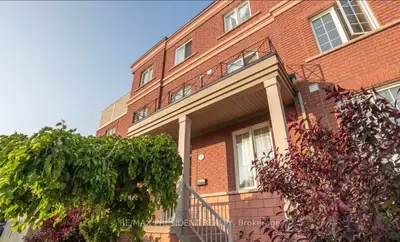 3 Herzberg Gardens, Toronto, On M3j 3p5