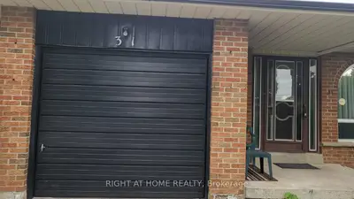 31 Manitou Crescent, Brampton, On L6s 2z6