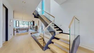 845 Seventh Street, Mississauga, On L5e 1n9