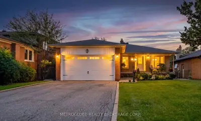 28 Eldorado Court, Toronto, On M3j 1x1