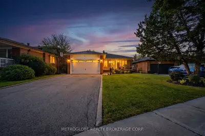 28 Eldorado Court, Toronto, On M3j 1x1