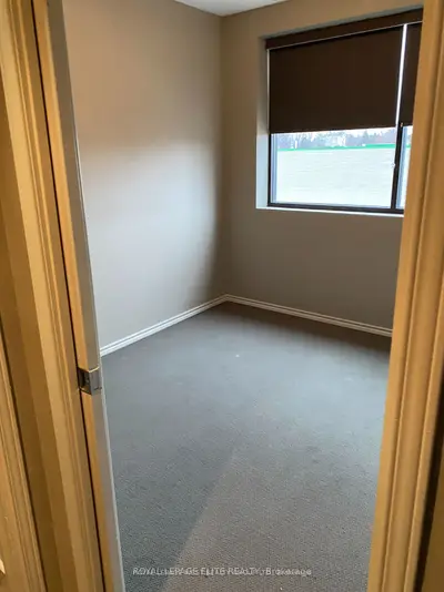 585 Ontario St S Street 204, Milton, On L9t 2n2