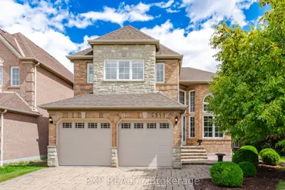 5911 Greensboro Drive, Mississauga, On L5m 5s4