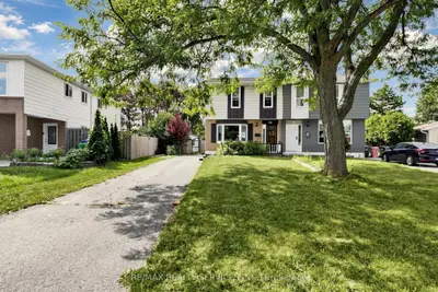 54 Griselda Crescent, Brampton, On L6s 1m3