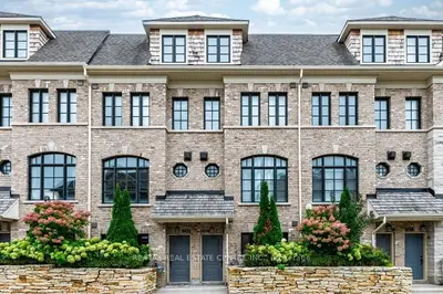 2034 Queensborough Gate, Mississauga, On L5m 0x9