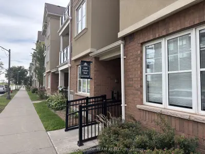 2338 Taunton Road 209, Oakville, On L6h 0l3
