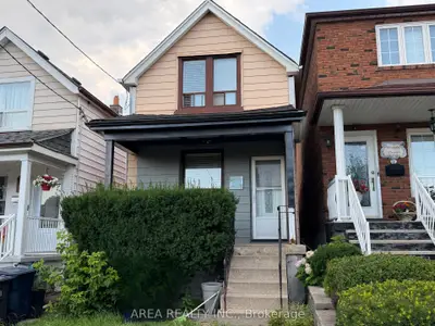 48 Corby Avenue, Toronto, On M6e 1v3