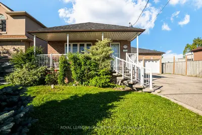 136 Winston Park Boulevard, Toronto, On M3k 1c5