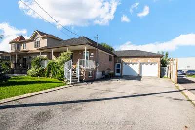 136 Winston Park Boulevard, Toronto, On M3k 1c5