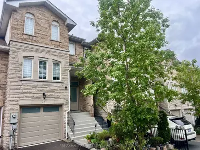 31 Shining Star Crescent, Toronto, On M6m 5l6