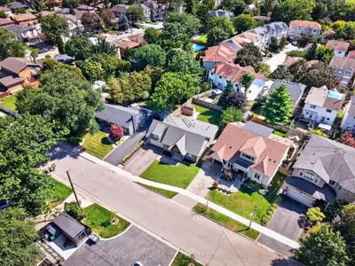 1130 Halliday Avenue, Mississauga, On L5e 1p9