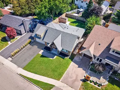 1130 Halliday Avenue, Mississauga, On L5e 1p9