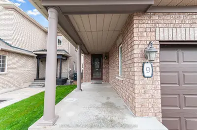 9 Brookstone Court, Caledon, On L7c 1c7