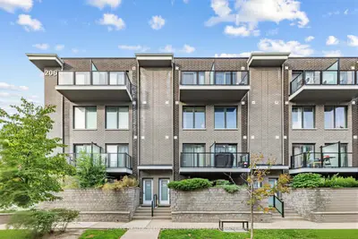 2063 Weston Road 14, Toronto, On M9n 1x7