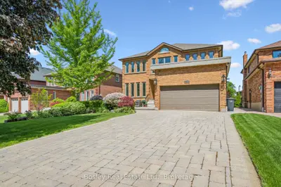1217 Sugar Maple Court, Mississauga, On L4w 4p6
