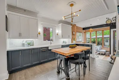118 Lansdowne Avenue, Toronto, On M6k 2v9