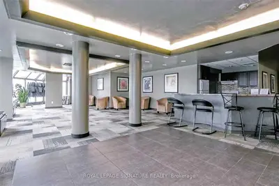 700 Constellation Drive 408, Mississauga, On L5r 3g8