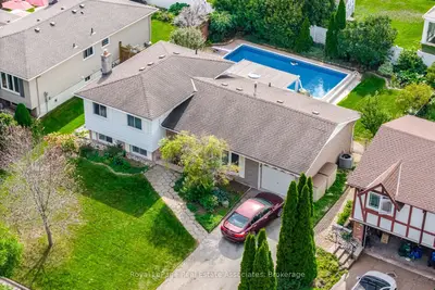 2452 Yarmouth Crescent, Oakville, On L6l 2m8