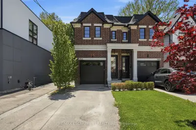 38a Maple Avenue N, Mississauga, On L5h 2s1