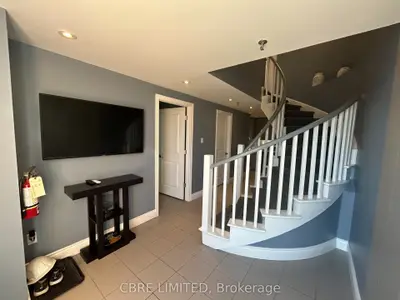 1200 Speers Road 44, Oakville, On L6l 2x4